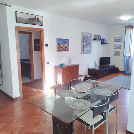 Casa Reali, Relax A Due Passi Dal Mare Livorno